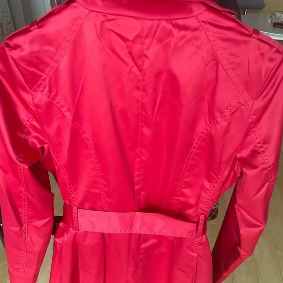 Guess Spring Trench - Picture 8 of 8